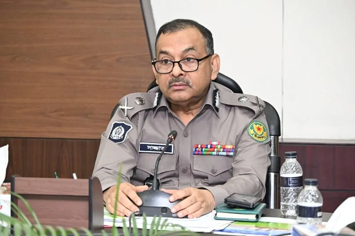 ভোটকেন্দ্রে সর্বোচ্চ নিরাপত্তা নিশ্চিত করার নির্দেশ ডিএমপি কমিশনারের