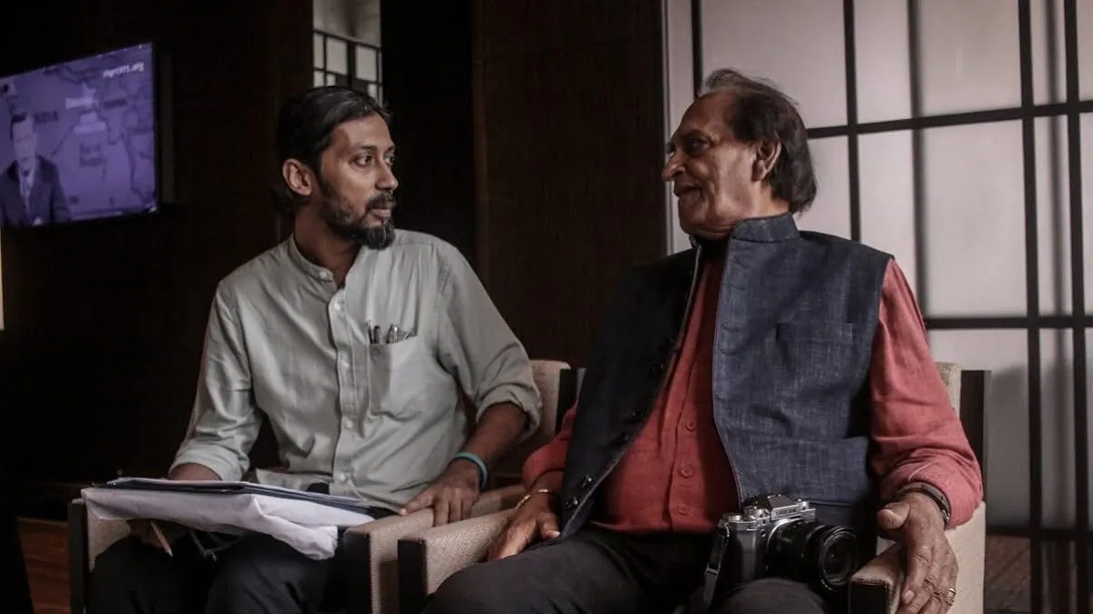 তিনি এই অঞ্চলের একটা চিত্রভাষা উপহার দিয়েছেন: আমিরুল রাজিব