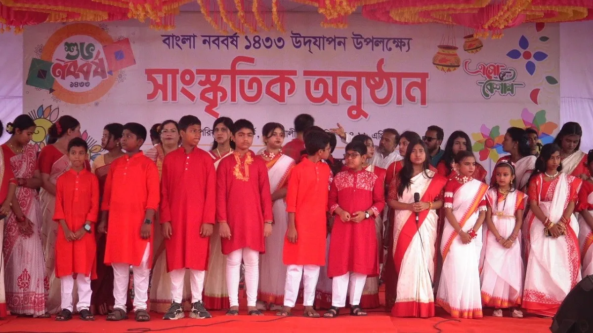 পটুয়াখালীতে বর্ণিল আয়োজনে বৈশাখী শোভাযাত্রা, উৎসবমুখর পুরো শহর