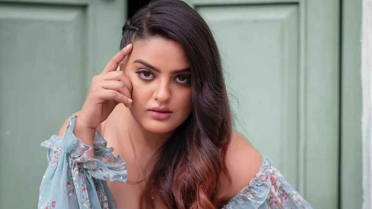 মাত্র ৩০ বছর বয়সেই না ফেরার দেশে অভিনেত্রী