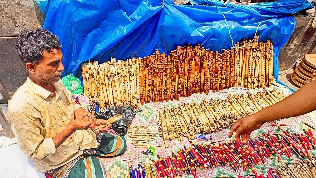 ‘বাদ্যযন্ত্র বাজিয়ে মানুষকে আনন্দ দেওয়ার মাঝেই আমার সুখ’