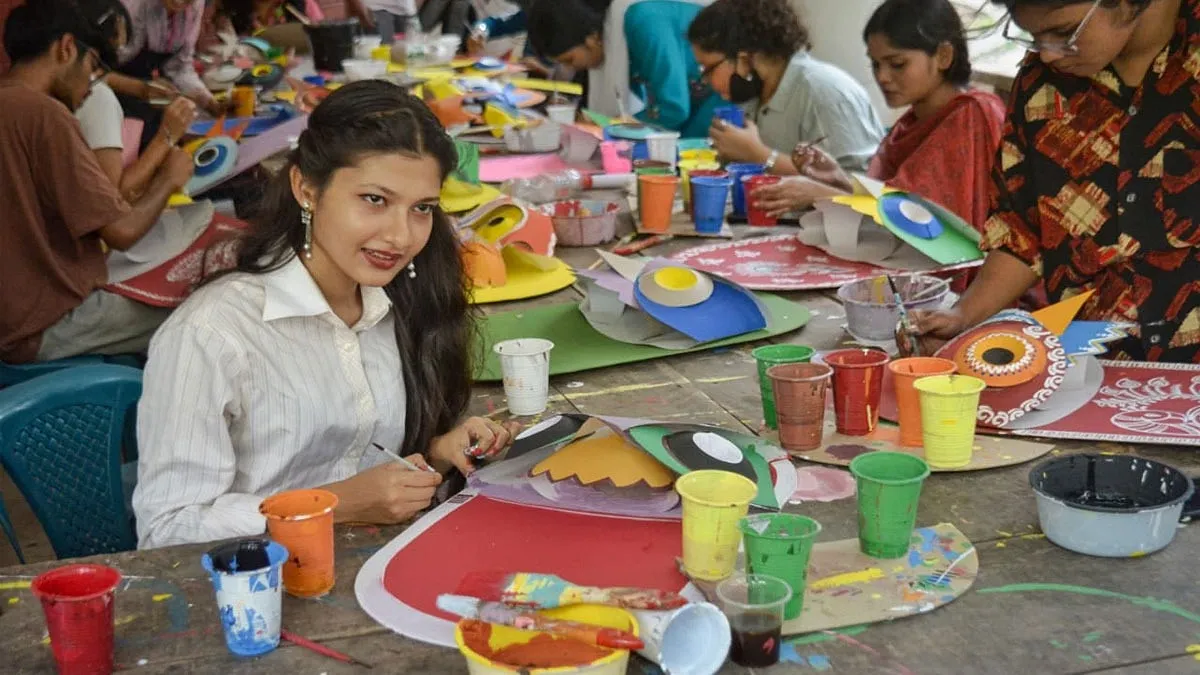 শিল্পীদের ব্যস্ততা চলবে আরও কয়েকদিন