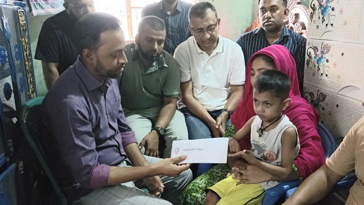 হামে আক্রান্ত শিশুর মৃত্যুতে শোকাহত পরিবারের পাশে প্রধানমন্ত্রী