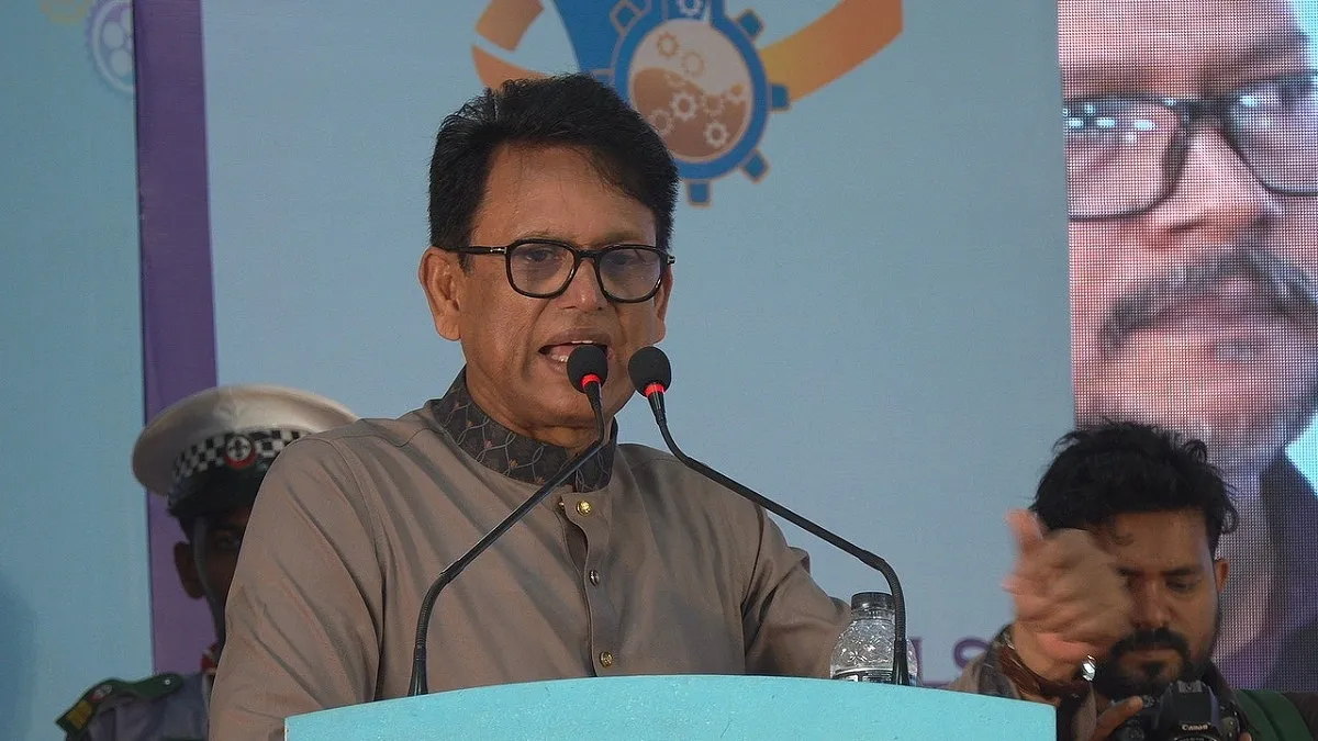 জেলার স্কুলেই পড়তে হবে ডিসির সন্তানদের