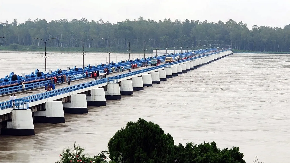 উজানের ঢলে তিস্তার পানি বিপৎসীমার কাছাকাছি