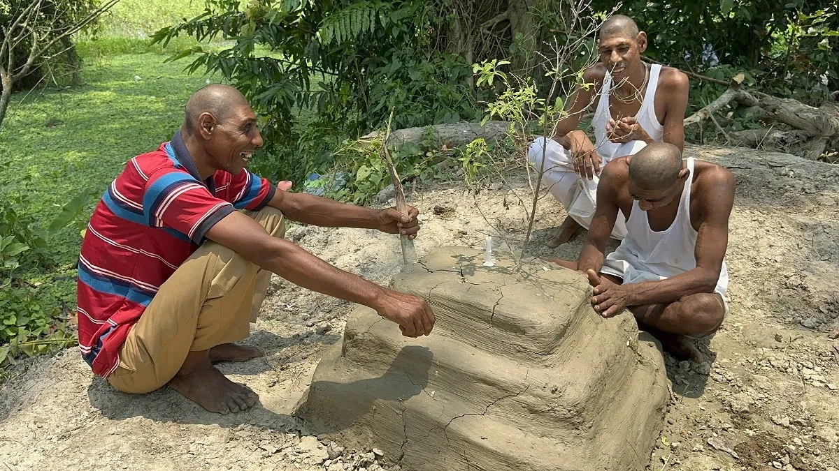 বাউফলের সেই তিন ভাইয়ের ব্যাংকে জমা হলো ১২ লাখ টাকা