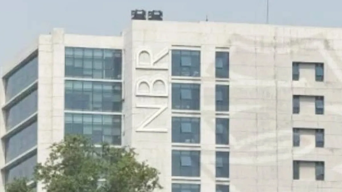 ভ্যাটমুক্ত থাকছে কনটেন্ট ক্রিয়েটরদের আয়