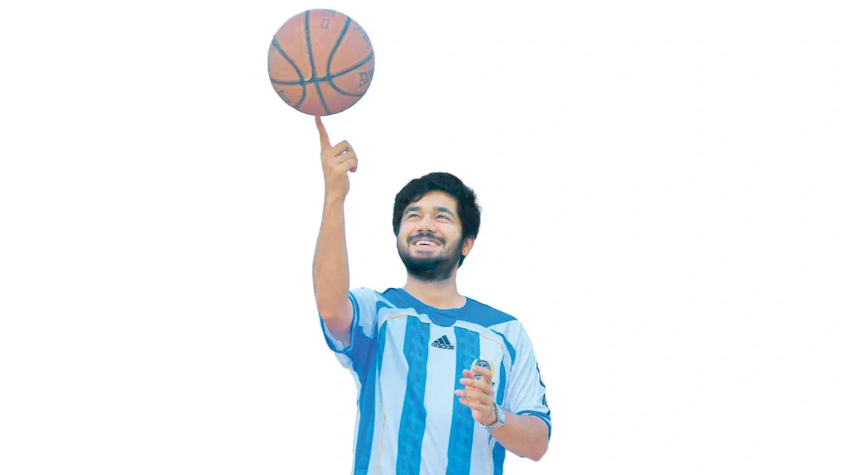 চেষ্টা করি চরিত্রের প্রেমে পড়তে