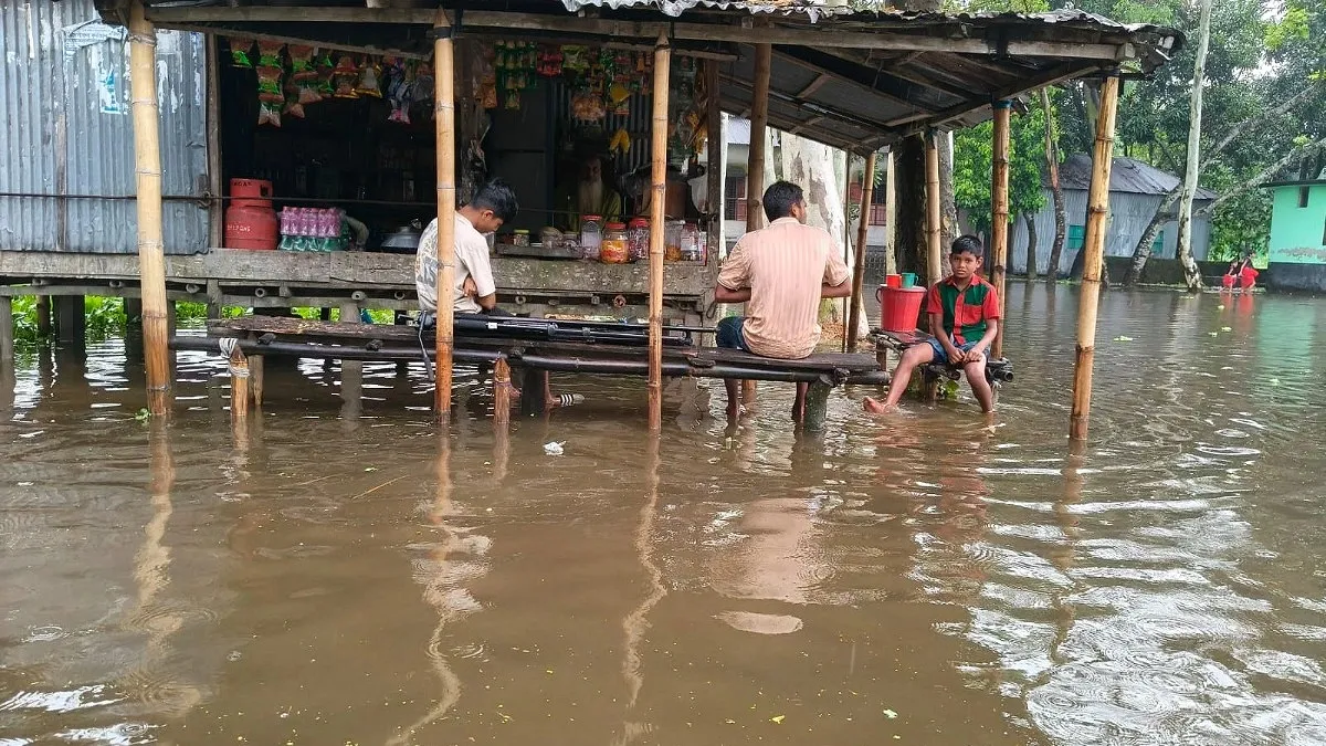 তিস্তার পানি কমলেও দুর্ভোগ কমেনি