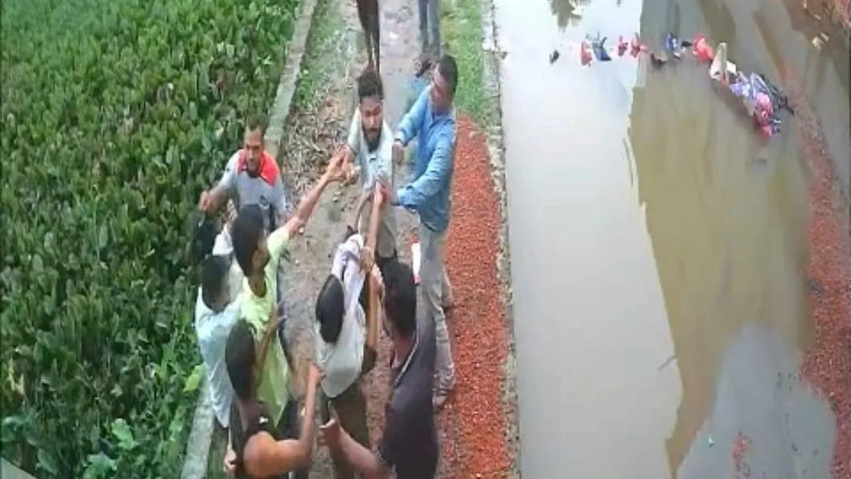 চাঁদা না দেওয়ায় হামলা, ভিডিও ভাইরাল