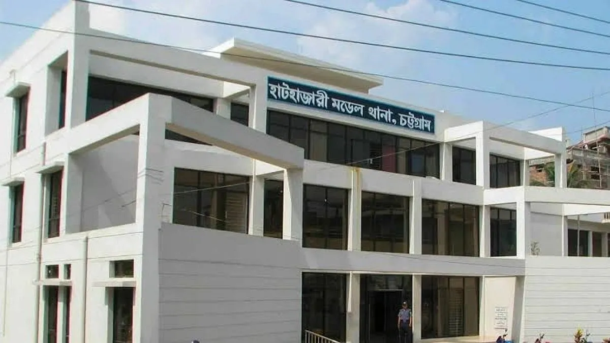 চট্টগ্রামে এবার চাঁদা না পেয়ে নির্মাণাধীন ভবনে ভাঙচুর, ককটেল বিস্ফোরণ