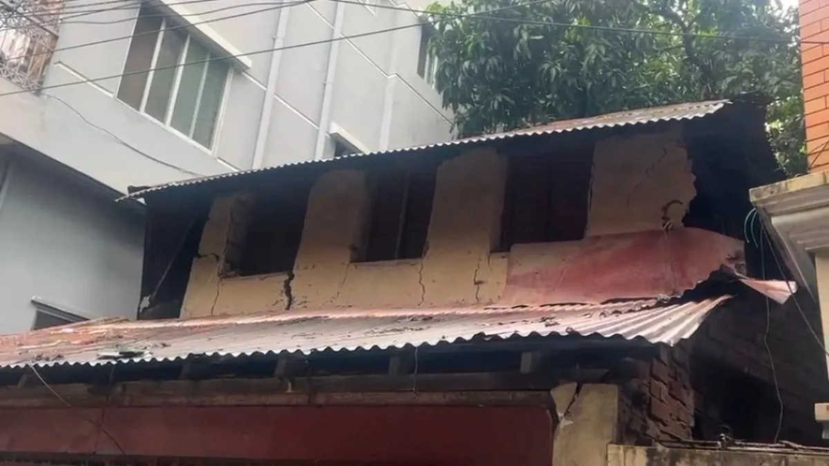 ঝুঁকিপূর্ণ ভবন অপসারণের নির্দেশ