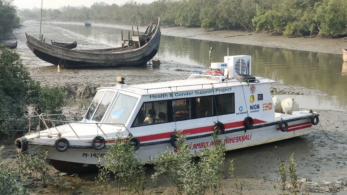 খালে পড়ে আছে কোটি টাকার সি-অ্যাম্বুলেন্স