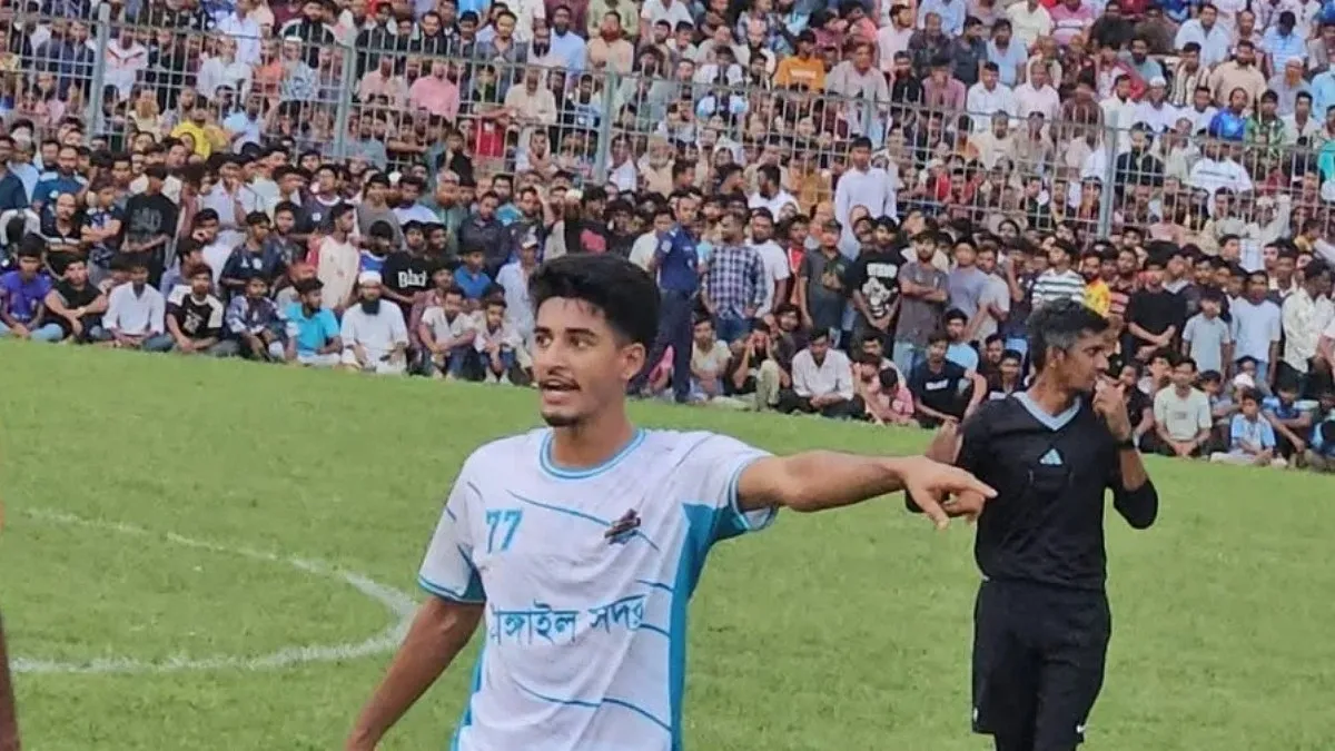 ফুটবলারদের খ্যাপ খেলায় খেপেছেন আমিনুল
