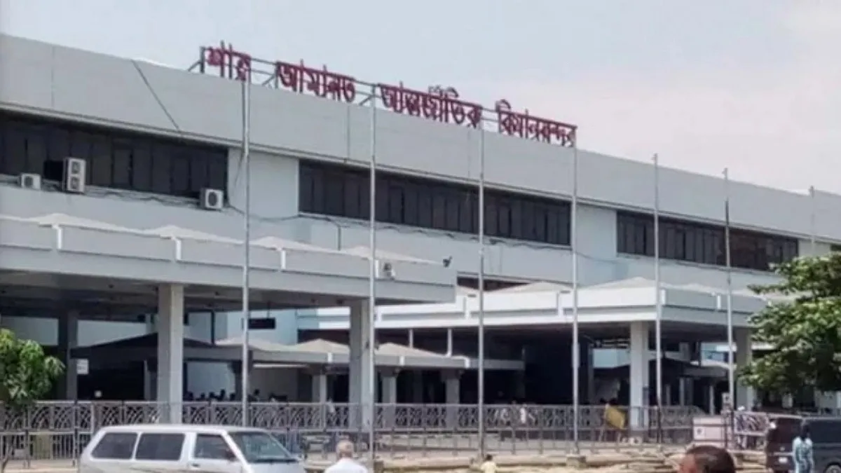 চট্টগ্রাম বিমানবন্দরে ৩ কোটি টাকার স্বর্ণসহ যাত্রী আটক