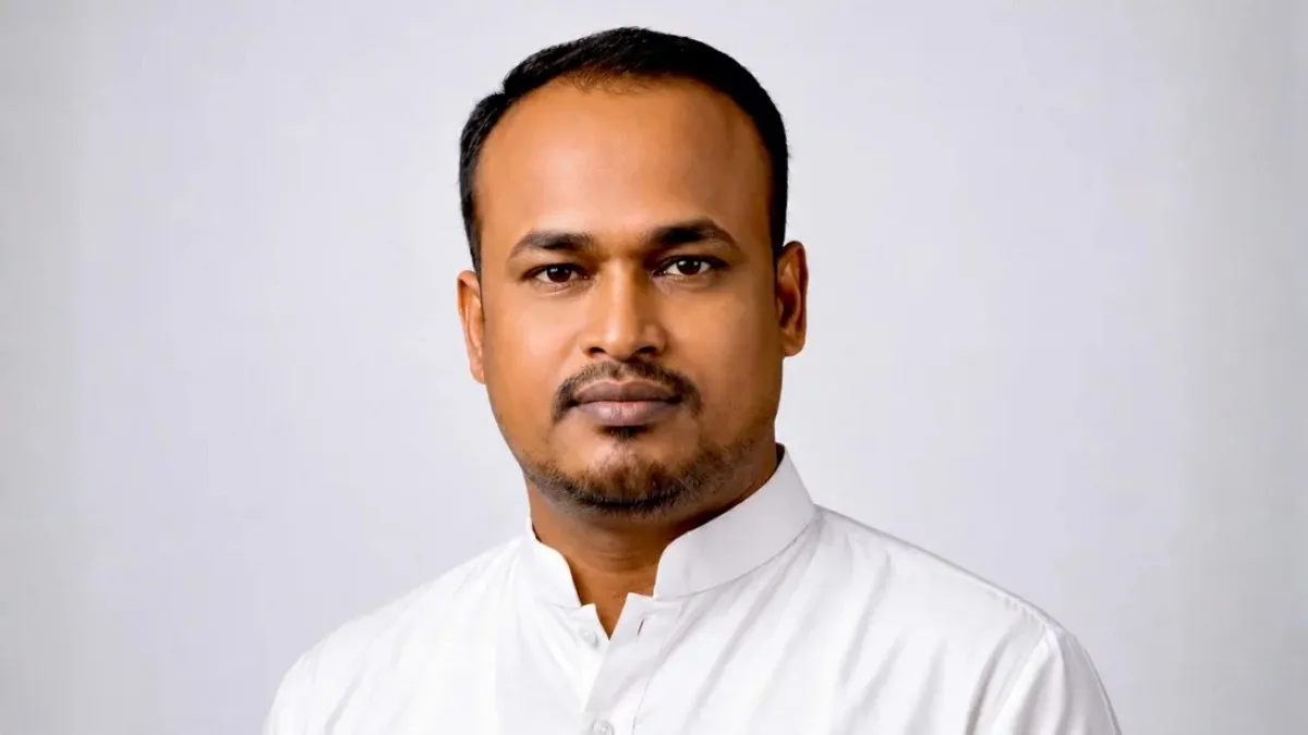 গাড়ি থামিয়ে স্বেচ্ছাসেবক দলের নেতাকে কুপিয়ে জখম