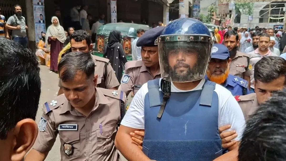 কারাগারে থেকে কীভাবে গাড়ি পোড়ালেন মেজর সাদিক, ব্যাখ্যা চেয়ে ওসিকে তলব