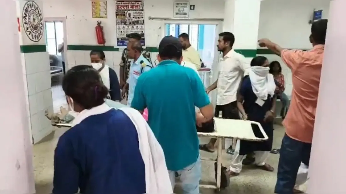 ভারতে মন্দিরে পদদলিত হয়ে নিহত ৭