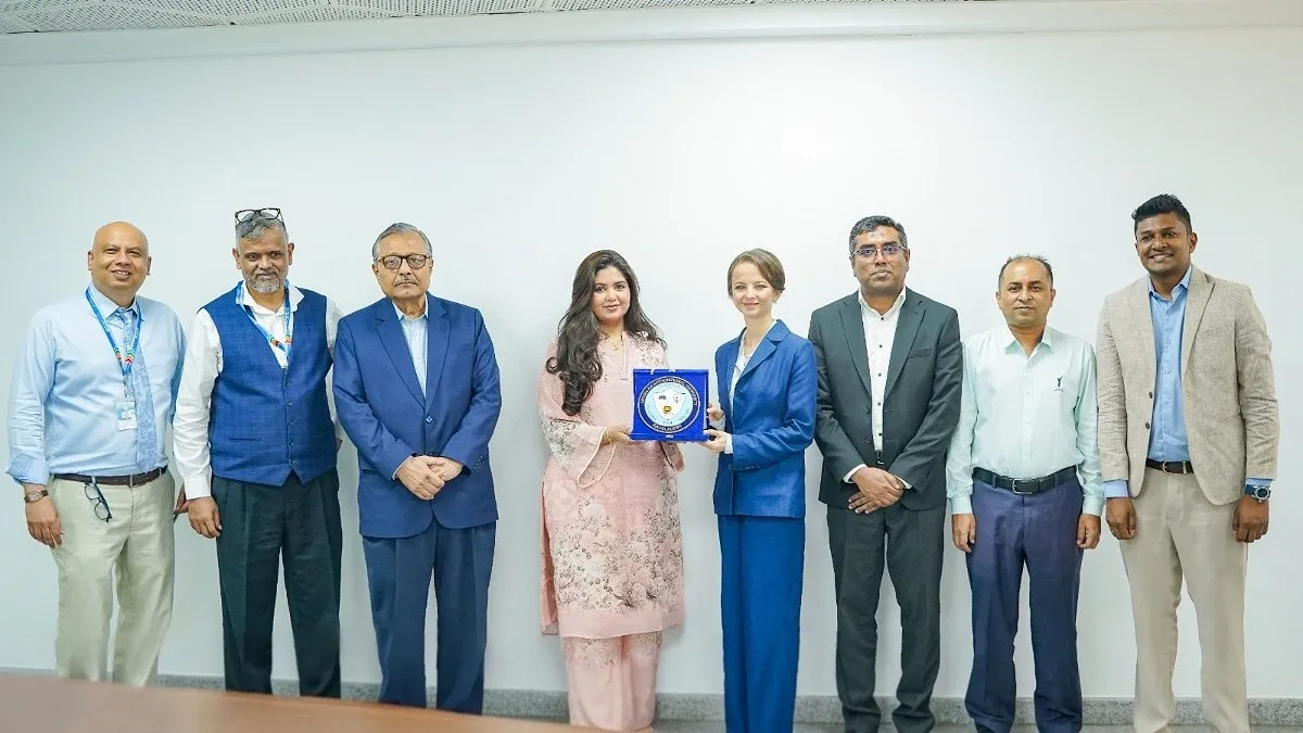এআইইউবি ও রাশিয়ান হাউসের শিক্ষা-সংস্কৃতি সহযোগিতা নিয়ে আলোচনা