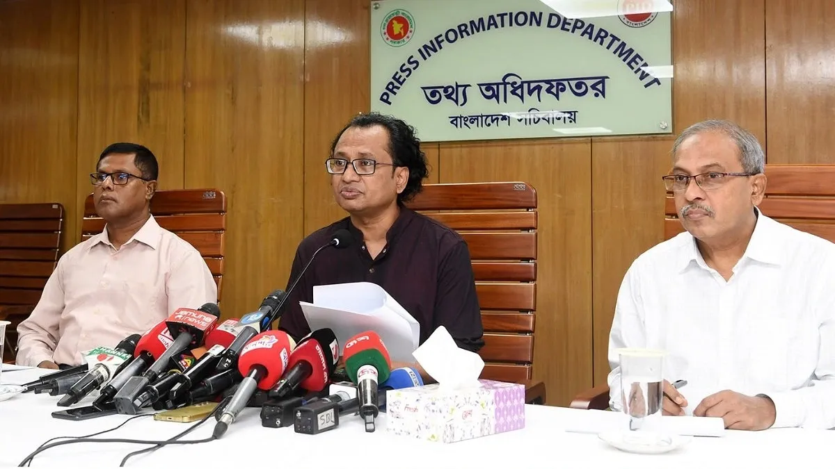 শেখ হাসিনার বক্তব্য প্রচার করলে ব্যবস্থা নেবে সরকার