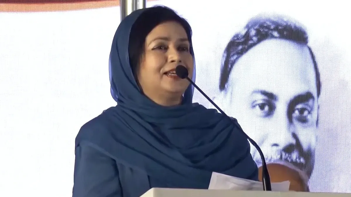 শ্বশুরকে নিয়ে নিজের লেখা কবিতা আবৃত্তি করলেন ডা. জুবাইদা