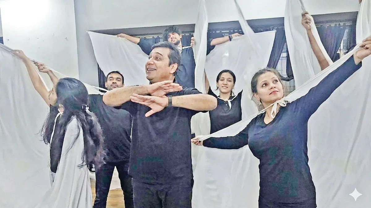 মঞ্চে আসছে ‘দুই পাখি ও নন্দিনী’