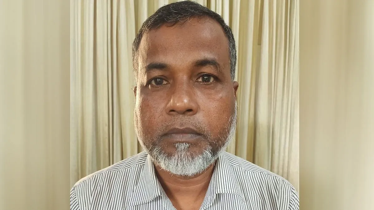 স্যানিটারি ইন্সপেক্টর আতোয়ারের ‘স্বাস্থ্য সনদ বাণিজ্য’