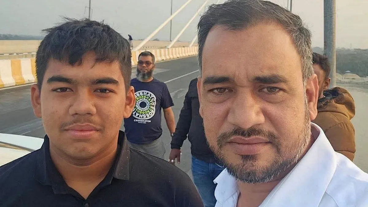 সাবেক প্যানেল মেয়রকে না পেয়ে ছেলেকে তুলে নিয়ে গেল ডিবি