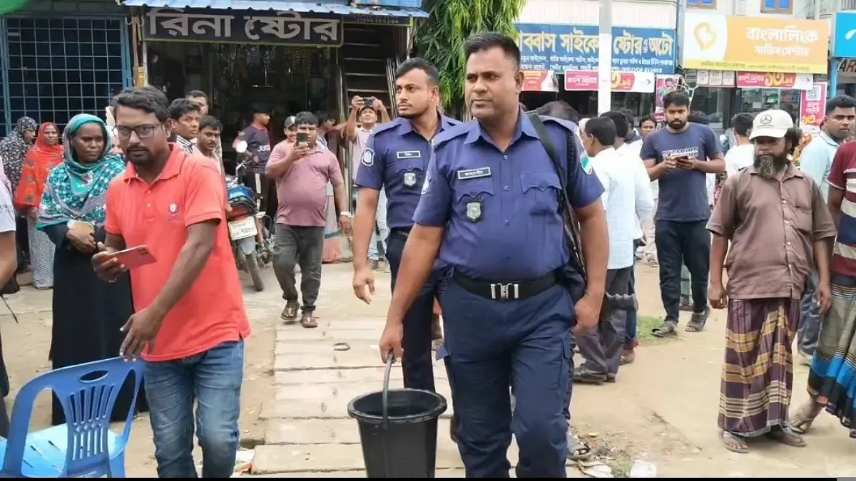 গাংনীতে বিএনপি কার্যালয়ের সামনে ককটেল বিস্ফোরণ, আতঙ্ক