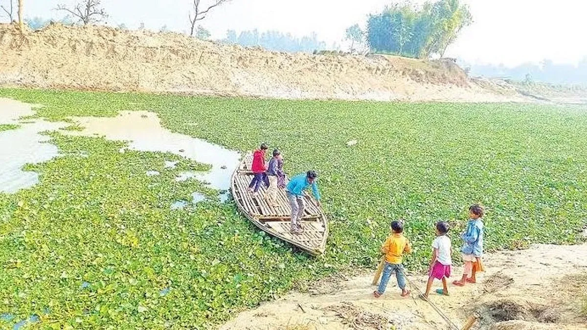 সেতুর আশ্বাসেই কেটে গেল বছর, ঘুরতে হয় ৭ কিলোমিটার পথ