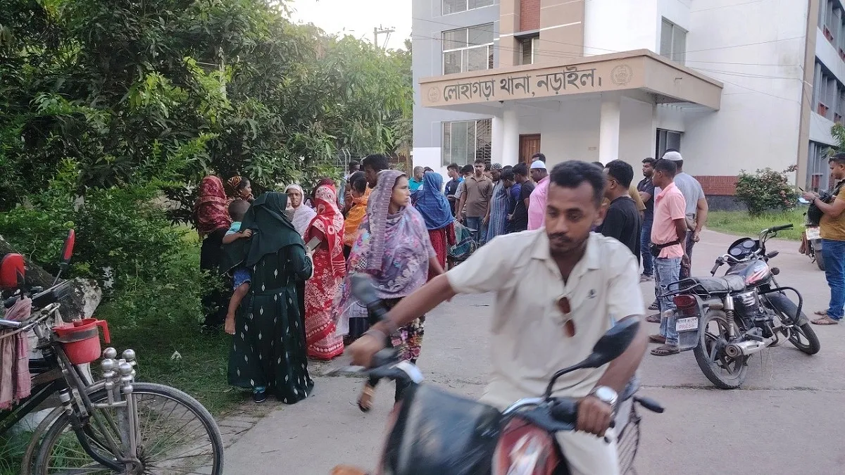 লোহাগড়ায় স্বেচ্ছাসেবক দল নেতাকে কুপিয়ে হত্যা