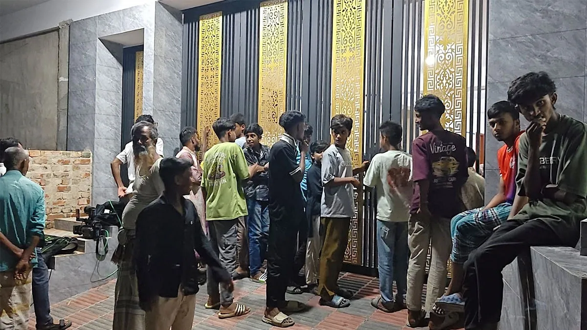চট্টগ্রামে চীনা-পাকিস্তানিসহ আটক ৭০