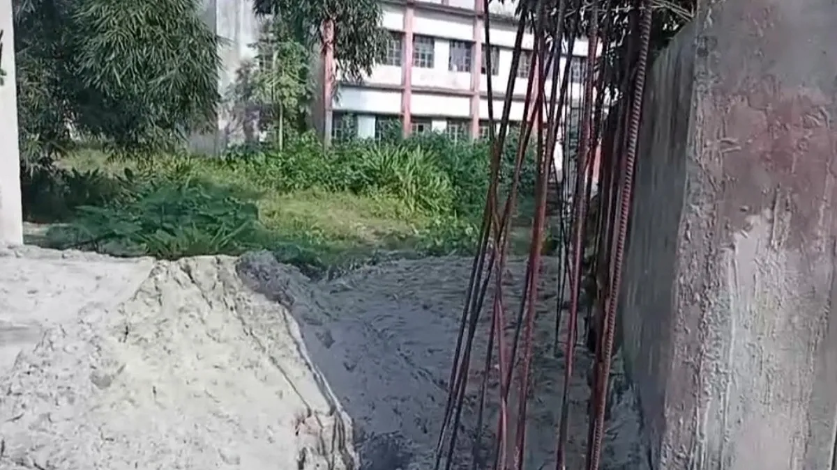 নবাব ফয়জুন্নেছার ওয়াকফের বাকি জমিটুকুও কি দখল হয়ে যাবে?