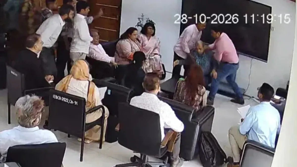 আইইডিসিআরের পরিচালককে মারধরের ঘটনায় মামলা