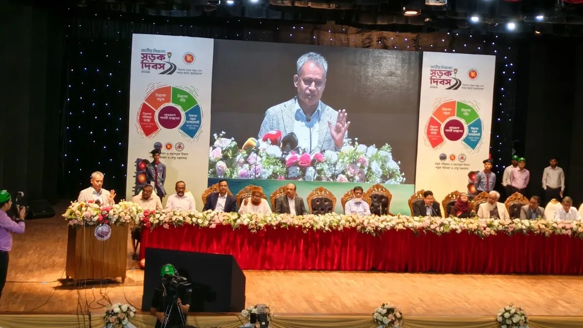 ফিটনেসবিহীন গাড়ি চলতে দেওয়া যাবে না : সড়কমন্ত্রী