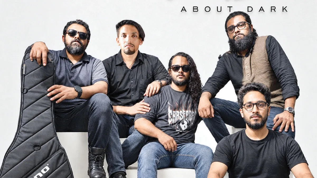 প্রতিবাদের সুরে নিরাকার