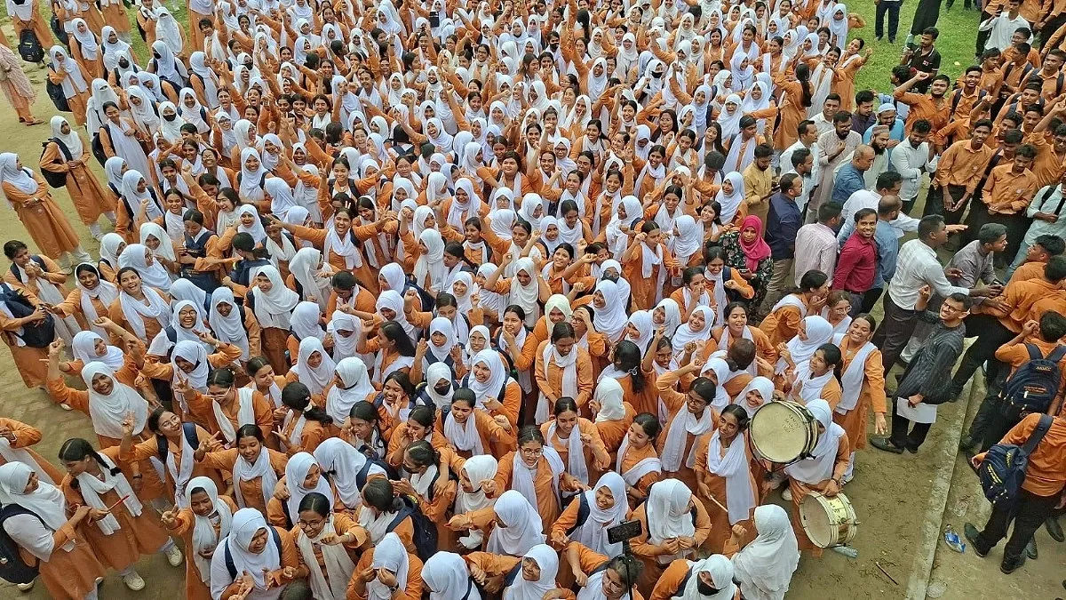 নরসিংদীর আবদুল কাদির মোল্লা সিটি কলেজে পাসের হার ৯৯.৯৪%