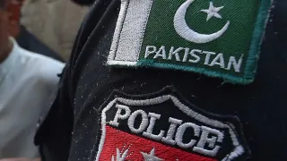 পাকিস্তানে চীনা নাগরিকের বাড়িতে ডাকাতি, ৪ পুলিশ সদস্য গ্রেপ্তার