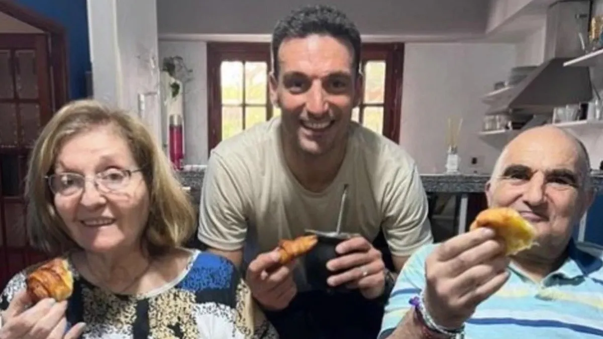 মাকে হারালেন আর্জেন্টিনার কোচ স্কালোনি