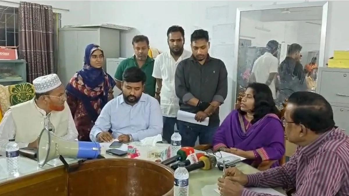 দেড় হাজার টাকায় এসএসসির টেস্ট পরীক্ষার প্রশ্ন বিক্রি, পরীক্ষা স্থগিত