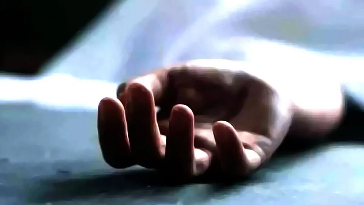 খেলার ছলে মেয়াদোত্তীর্ণ শ্যাম্পু খেয়ে প্রাণ গেল ২ শিশুর