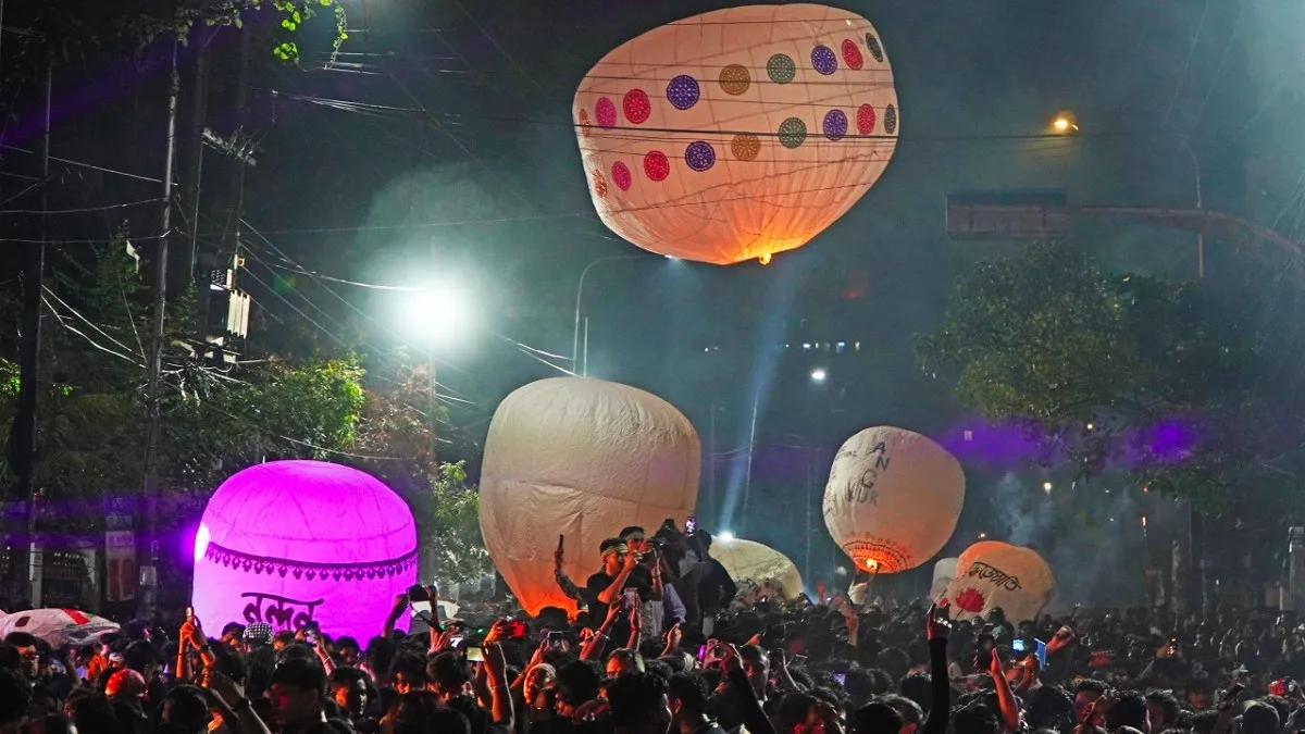 প্রবারণা পূর্ণিমায় মঙ্গল কামনায় প্রার্থনা