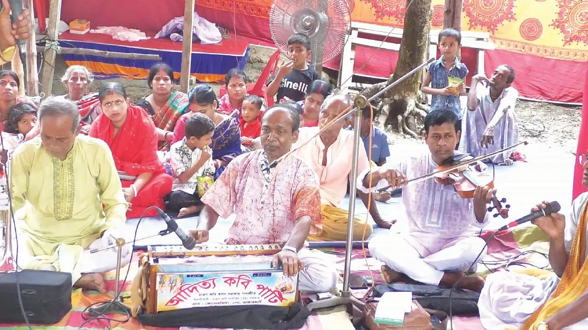 ভোলায় ২৫৯ বছরের কবিগানের আসর