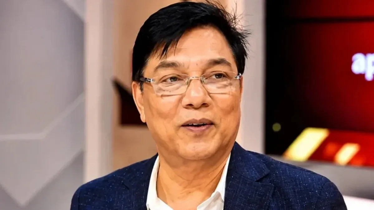 হঠাৎ প্রধানমন্ত্রীর ফ্লাইটে ত্রুটি, বিমানমন্ত্রীর দুঃখ প্রকাশ