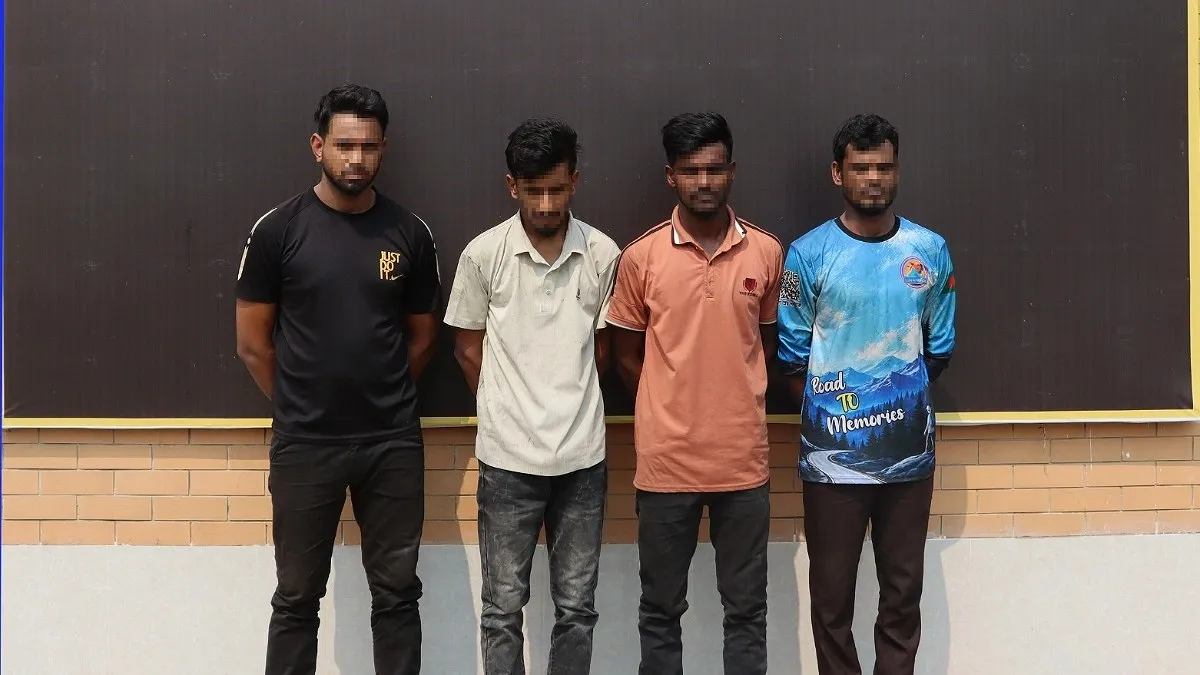 বাসে করে নিয়ে যাওয়া হচ্ছিল ৭৫ কেজি গাঁজা, ধরলো এসআরবি