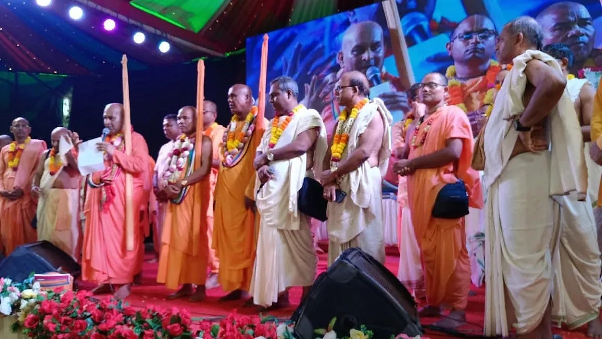 লাখো ভক্তের মিলনমেলায় শেষ হলো খেতুরীধামের মহোৎসব