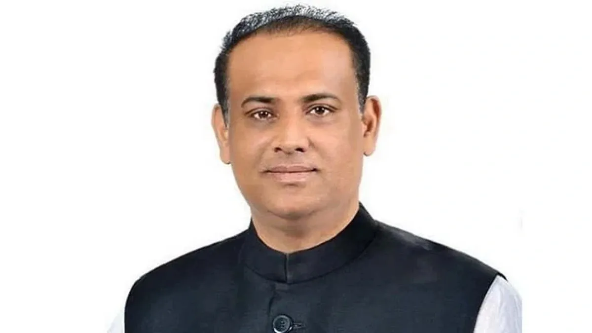 ইসলামী ব্যাংকের ৬৪ কোটি টাকা যেভাবে ‘হাতিয়ে নিলেন’ সাবেক ভূমিমন্ত্রী