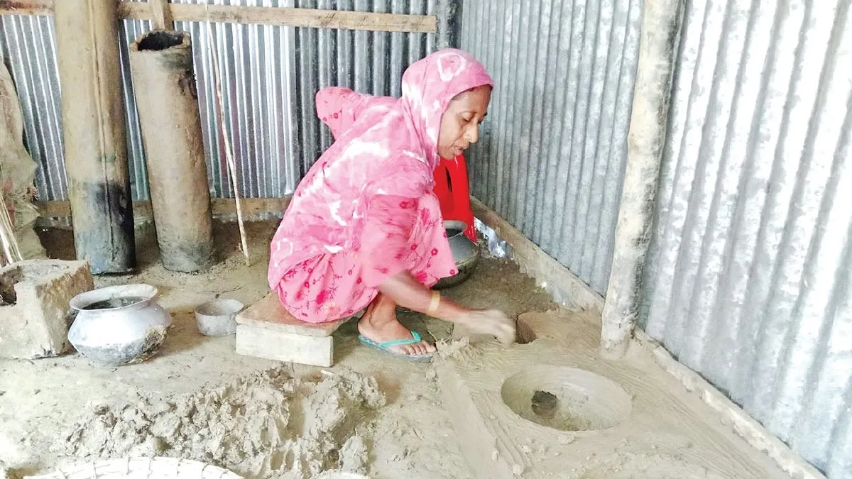 পরিবেশবান্ধব চুলা ছড়িয়ে দেন কবুলজান