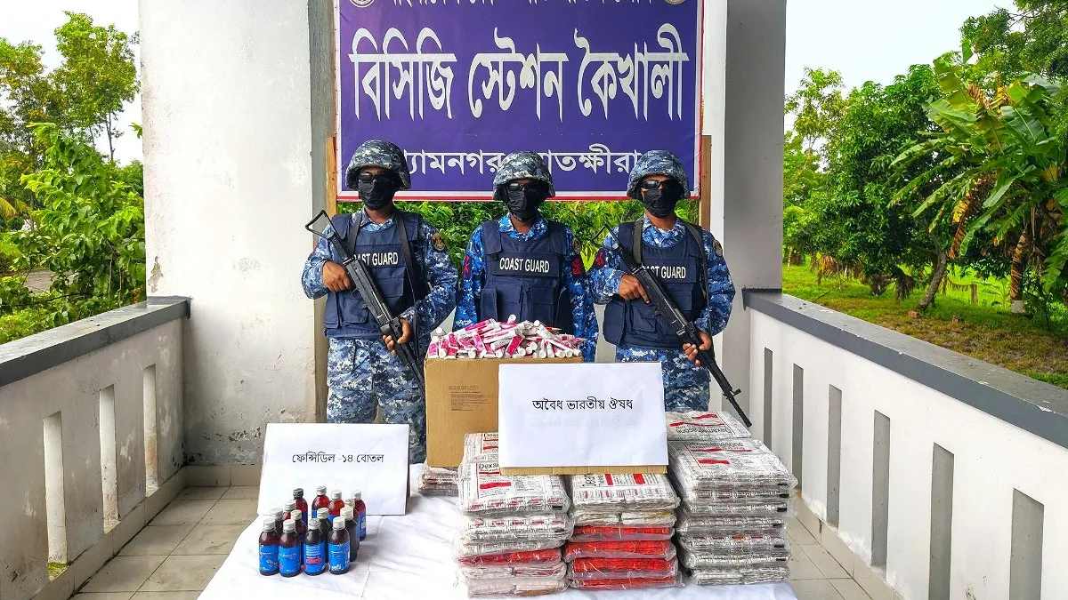 শ্যামনগরে ফেনসিডিল ও ভারতীয় ওষুধ জব্দ
