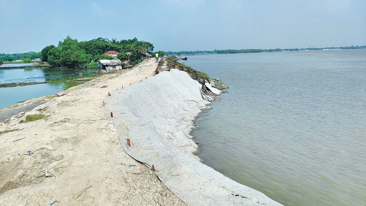 সাতক্ষীরায় প্লাবনের ভয়